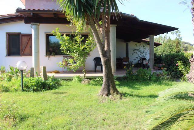 Casa Armas Casa de hóspedes Buggerru Exterior foto